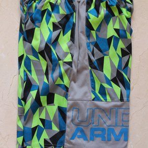 BOYS Under Armour Loose Graphic Shorts SIZE MD